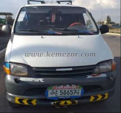 2000 Toyota Hi-Ace 2LT in Addis Ababa Ethiopia | Kemezor